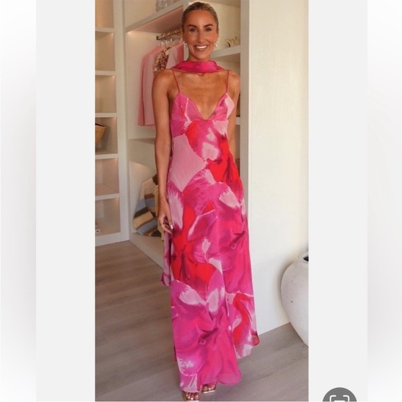 Zara Dresses & Skirts - VIRAL NEW ! ZARA SCARF MAXI DRESS
🚨FIRM PRICE NO DISCOUNT ON THIS DRESS